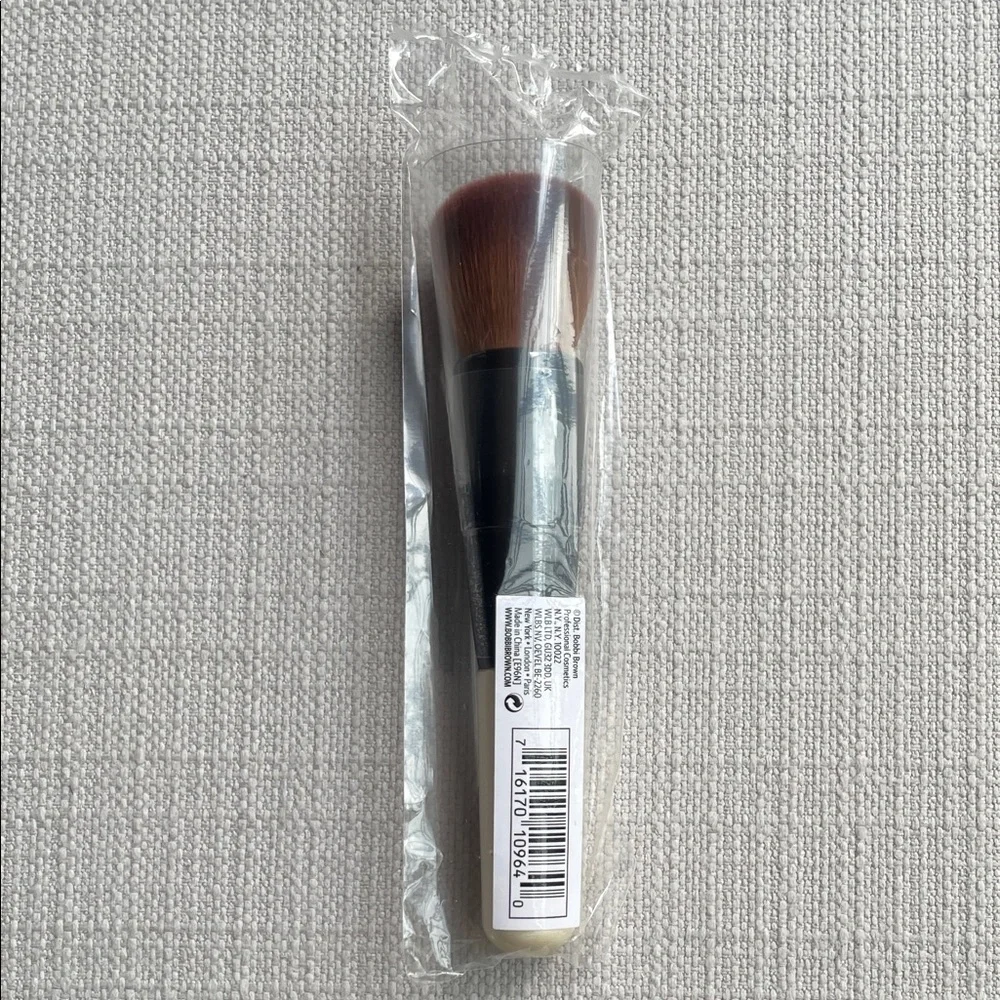 Bobbi Brown full coverage face Makeup Brush